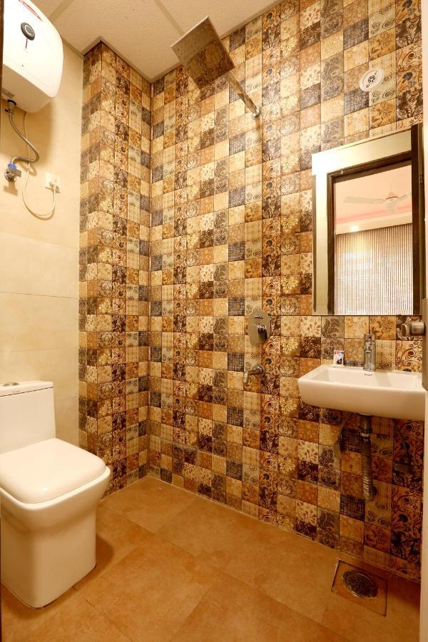 Square 3* New Delhi